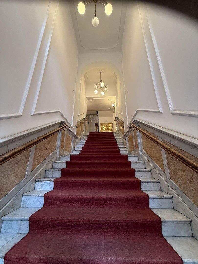 exklusiver und moderner Altbau nähe Gedächtniskirche, Gäste WC, Parkett, hochwertig möbliert - Photo 1