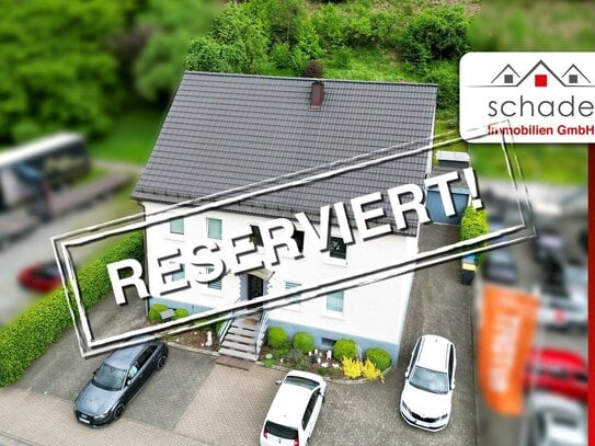 RESERVIERT! SCHADE IMMOBILIEN -Zweifamilienhaus mit neuem Dach und neuer Heizung zu verkaufen!