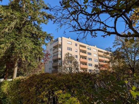 Sehr schöne 5-Zimmer-Wohnung mit Balkon in Sieglitzhof – WG geeignet