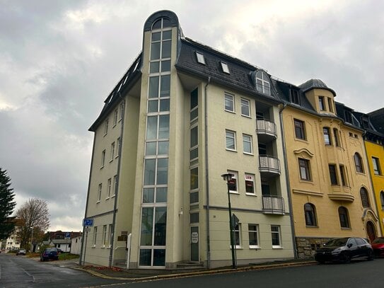 Modern geschnittene 1-Raum-Wohnung mit Loggia in Treuen! Vermietet, Aufzug!