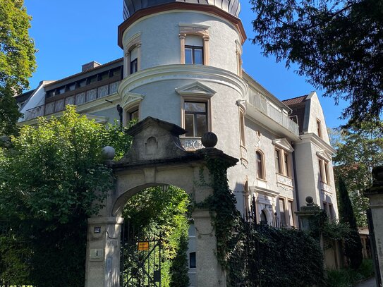 Repräsentative 7-Zimmer-Büroetage im Hochparterre eines stilvollen Altbaus in der Maria-Theresia-Straße