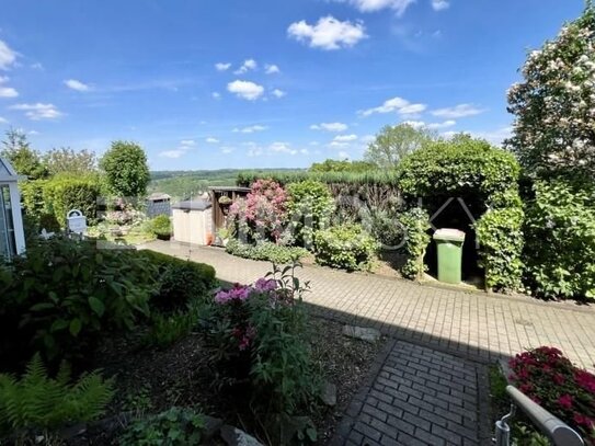 **Modernes Reihenhaus mit atemberaubendem Blick -Top-Lage!**