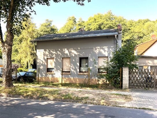 Einfamilienhaus mit idyllischem Garten wartet auf Ihr handwerkliches Geschick