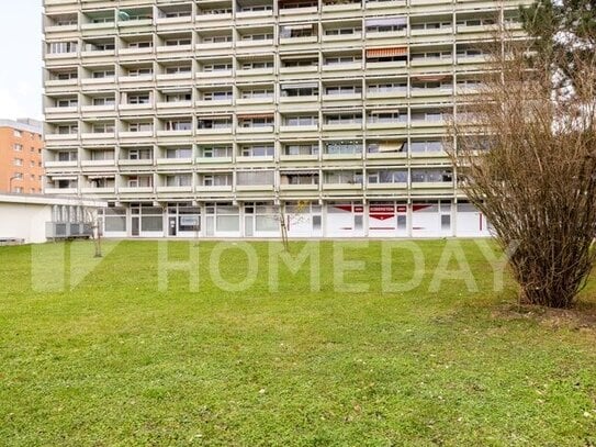 Bezugsfrei! Attraktive 2-Zimmer-Wohnung mit EBK und Loggia in Regensburg