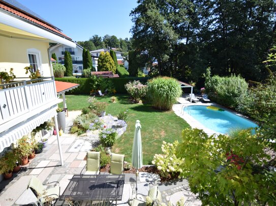 **** PROVISIONSFREI **** Traumhaus mit großem Garten und Pool!