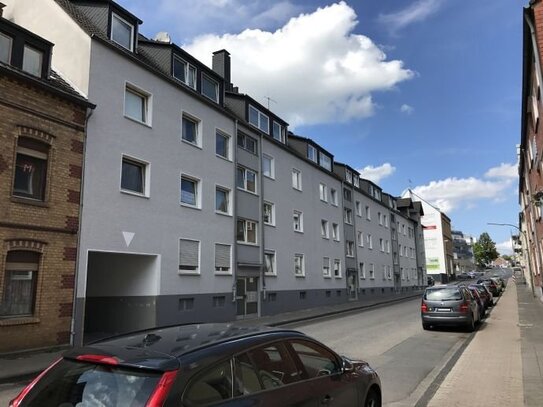 Zentrale 2-Zimmerwohnung im 2. OG mit Balkon