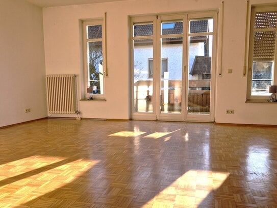 1,5 Zimmer Wohnung mit Balkon und EBK