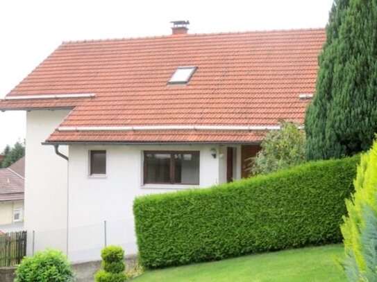 - gemütlich - beruhigend - günstig - Renoviertes Einfamilienhaus im östlichen Landkreis Cham - Südlage mit Ausblick