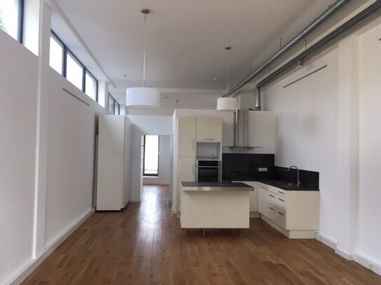 Trier Innenstadt Loft - moderne 2-Zimmer Wohnung mit Stellplatz & Tiefgarage