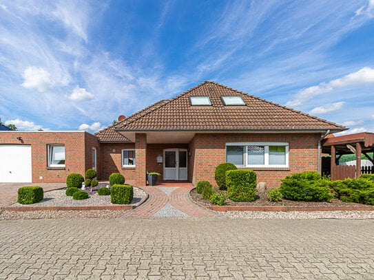 Großzügiger ausgebauter Bungalow mit Garage und Carport in Lathen