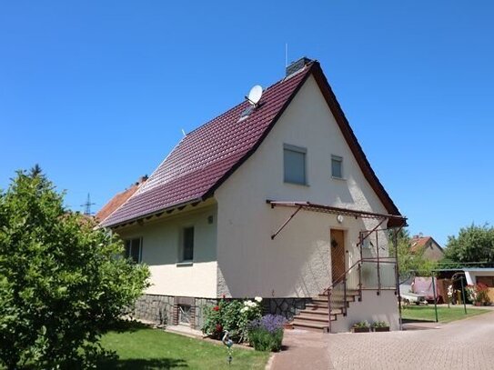 gut erhaltenes Einfamilienhaus auf 1.397 m² Grundstück in sehr guter Lage von Lübben