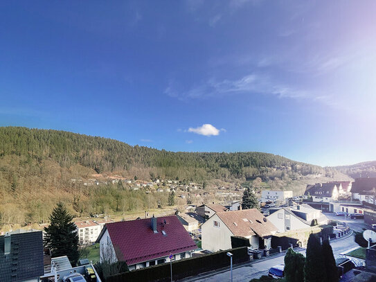 Großzügiges Zweifamilienhaus mit fantastischer Aussicht über das Nagoldtal