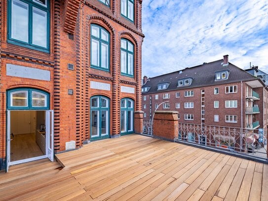 Hohe Decken, Altbaucharme und große Süd-West Dachterrasse - 400 Schritte zur Alster!