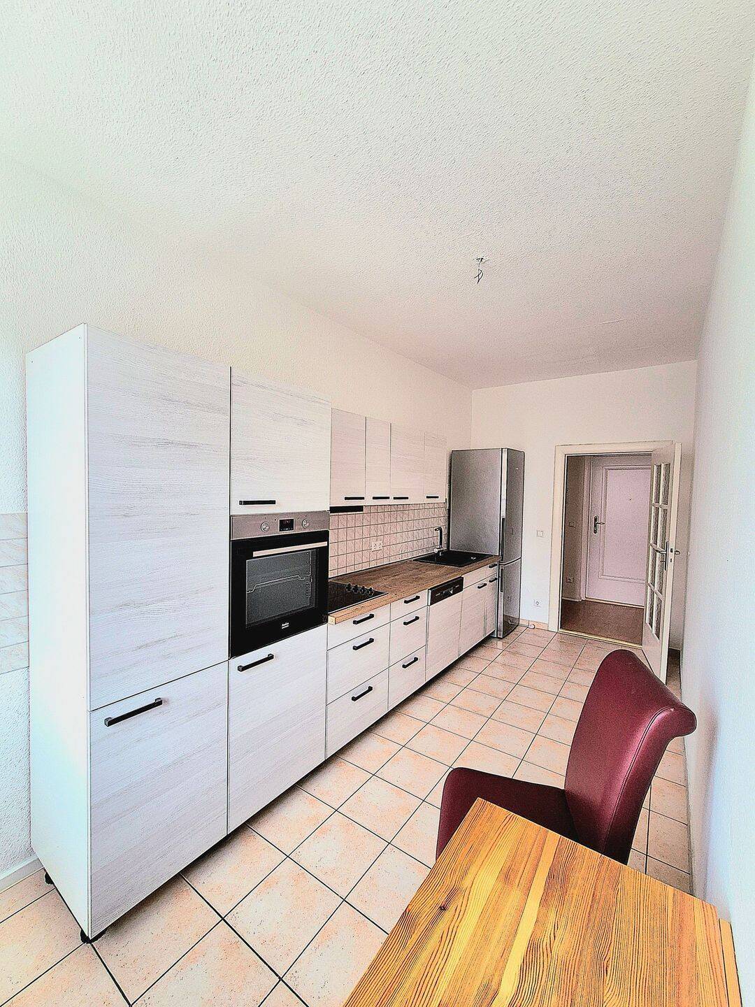 2-Zimmer 64,2m2 Hell 1.OG renovierte Ruhige Lage - Foto 1