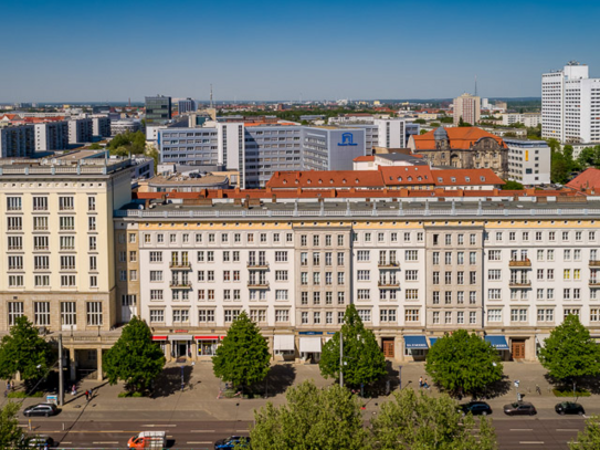 **zentraler geht's nicht - große Bürofläche sucht starkes Team**