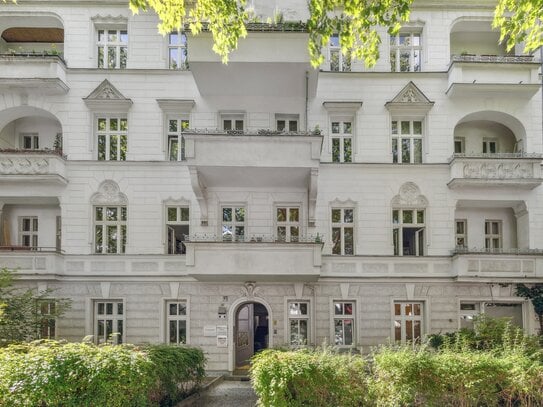 3,5-Zimmer-Altbau mit Stuck & Loggia in Bestlage von Berlin-Steglitz