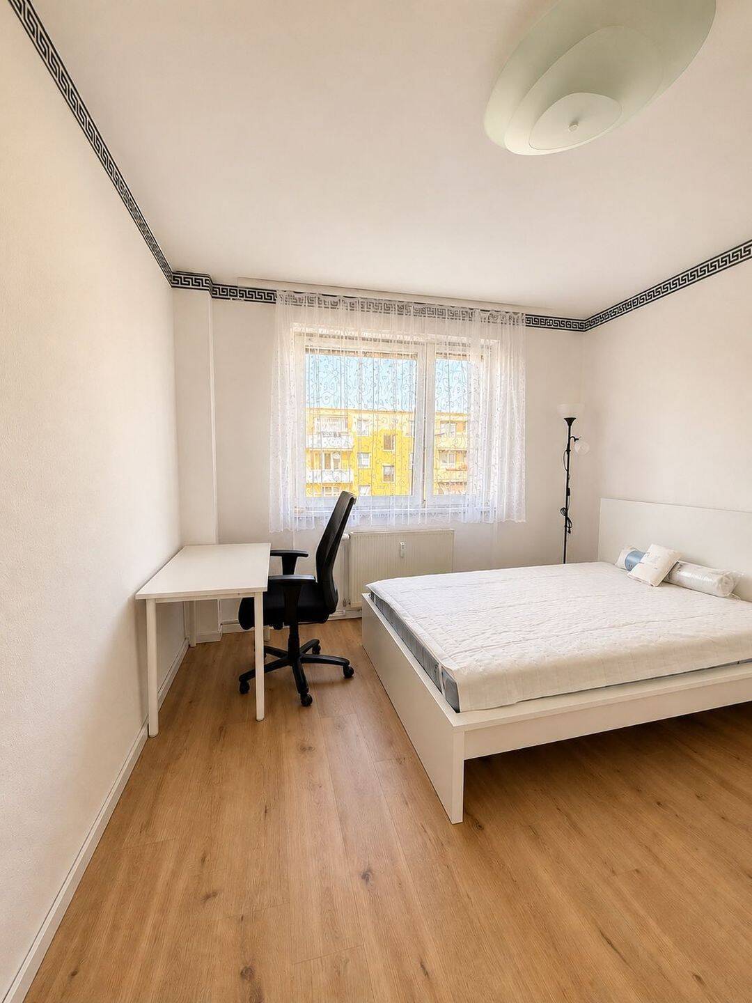 Neu renoviertes, möbliertes WG-Zimmer in Berlin-Pankow | WLAN - Foto 1