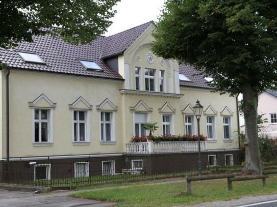 Großzügige 2-Raumwohnung 85m² im hochwertig sanierten Bauernhaus mit Garten