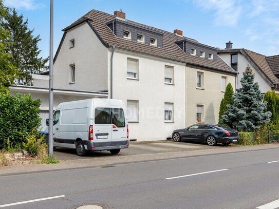 Kernsaniertes Mehrfamilienhaus mit 3 Wohnungen- Solide Kapitalanlage mit Ausbaumöglichkeit