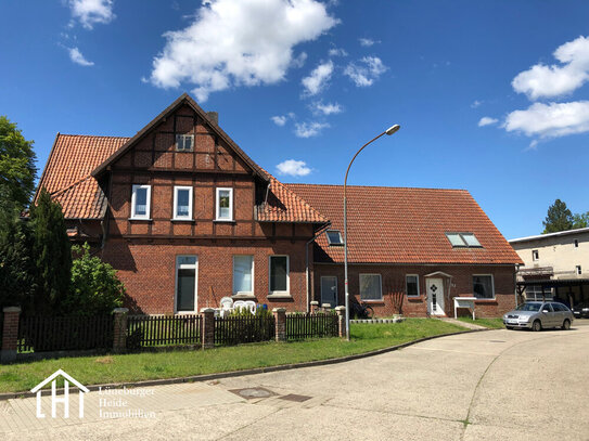 renovierte 2-Zimmer Erdgeschosswohnung mit Terrasse!