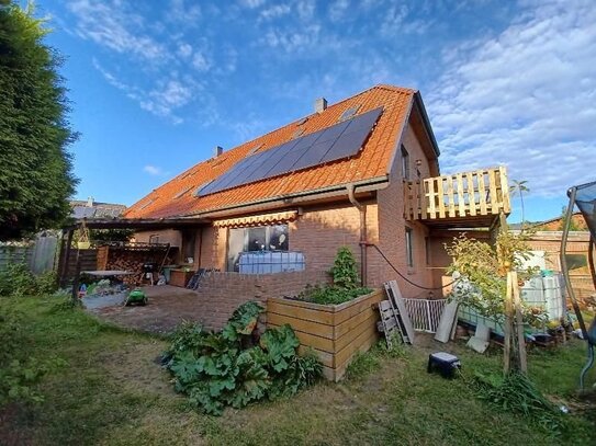 Massive Doppelhaushälfte in zentraler Lage von Berkenthin mit Solaranlage (9,9kw) und Speicher