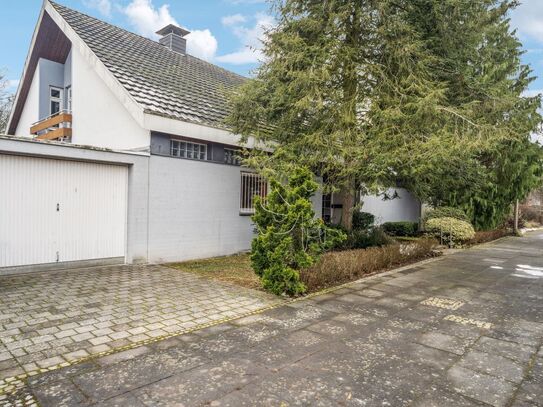 Außergewöhnliches Haus mit sehr großem Garten in Bonn-Röttgen