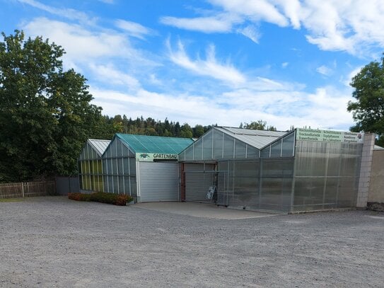 Gewerbeobjekt in Königsee: Gartenmarkt mit Ausstellung und Anbaufläche