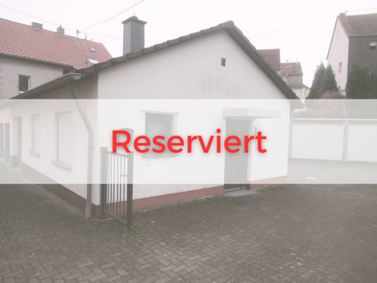 [Reserviert] Ruhig gelegenes Einfamilienhaus / Büro mit ausbaufähigem Grundstück