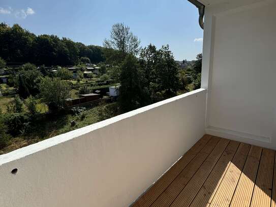 NEU SANIERT ! sonnige 3-Raum-Wohnung mit Balkon