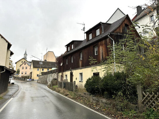 Kleines Bauernhaus zur Kernsanierung in Seußen - Insolvenzverkauf