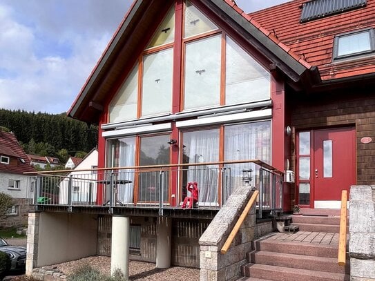 Wunderschöne besonders ausgestattete Doppelhaushälfte inkl. Garage in Oberbach zu verkaufen