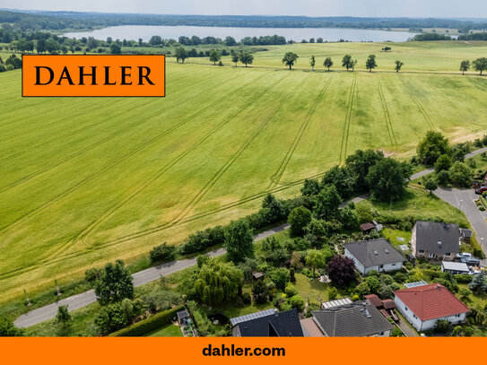 Großzügiges Einfamilienhaus in ruhiger Lage direkt am Feld