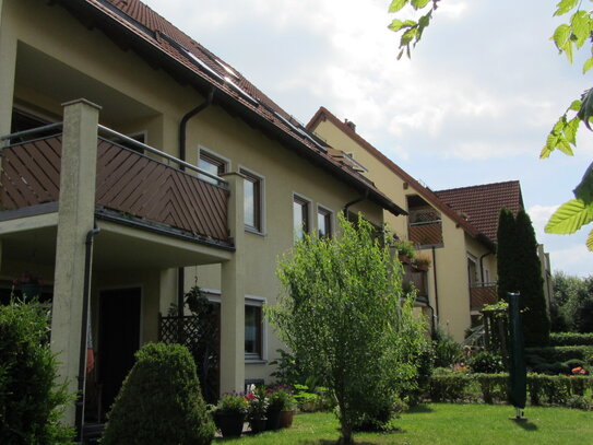 3 Zimmerwohnung - 1. OG, in reizvoller Lage, Glauchau, OT Niederlungwitz