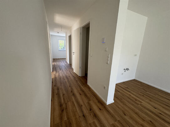 3-Zimmer-Neubauwohnung im 1. OG mit Südbalkon in Mengkofen