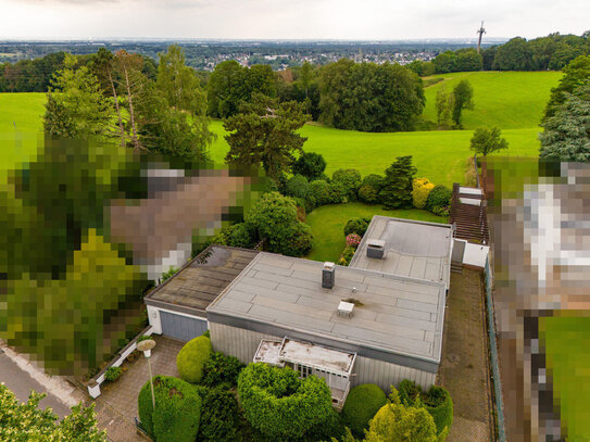 Rösrath-Lüghausen: Baugrundstück in Bestlage mit herrlichem Ausblick