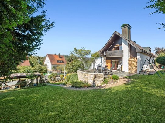 EFH für die ganze Familie mit ca. 203 m² Wfl., Carport und Garten in Altdorf/Hagenhausen