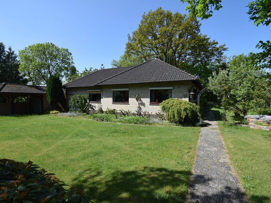 Gepflegter Winkelbungalow auf einem großzügigen Grundstück in toller Lage am Selker Noor