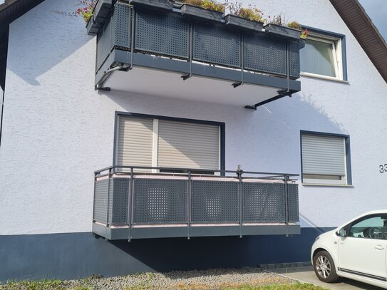 Hochpaterre Wohnung 3 Zimmer, Küche, Bad, Garage, 72m²