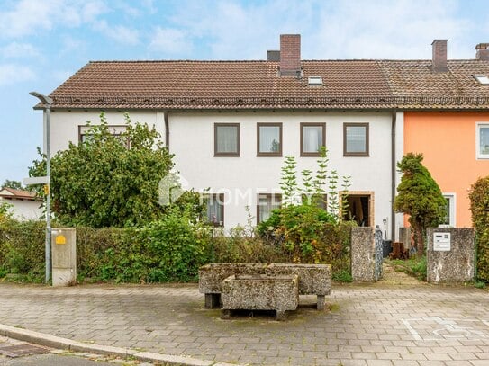 Charmantes Mehrfamilienhaus mit 2 WEs, Garten und Garagen in Röthenbach an der Pegnitz