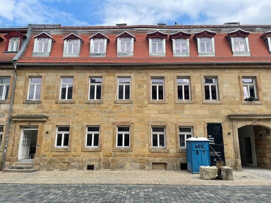 Hochwertige Altbauwohnung in barocker Friedrichstraße - Erstbezug nach Sanierung