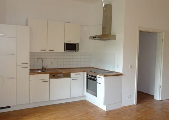 Moderne großzügige offene Wohnung mit EBK, Fußbodenheizung und Parkett!!