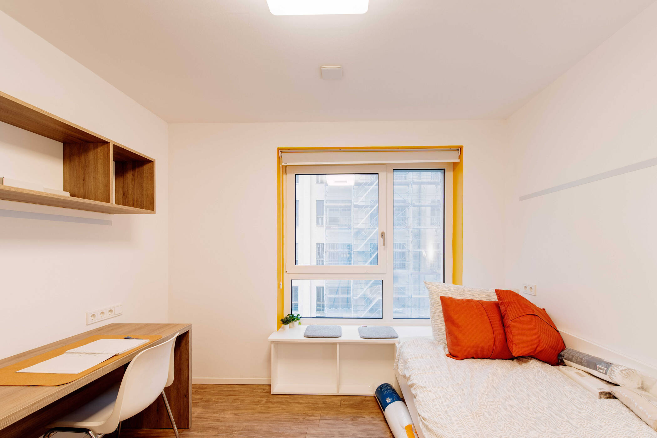 NUR FÜR STUDENTEN - Vollständig möbliertes Privatzimmer in einer 3-er WG - Photo 1