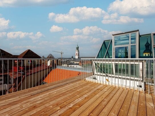 5-Zi-Penthouse, Galerie, Loggia,Dachterrasse im stilvoll sanierten Gründerzeithaus in zentraler Lage