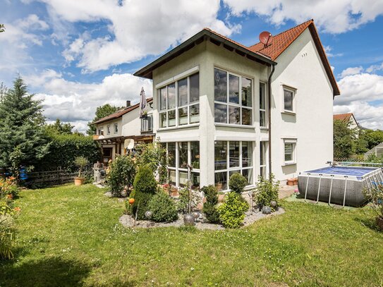 3-Familienhaus in idyllischer Lage von Baiersdorf-Igelsdorf mit zwei Wintergärten