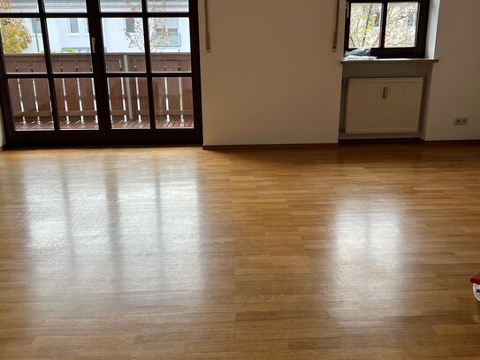 Freundliche 3 -Zimmer Maisonette Whg. mit Balkon