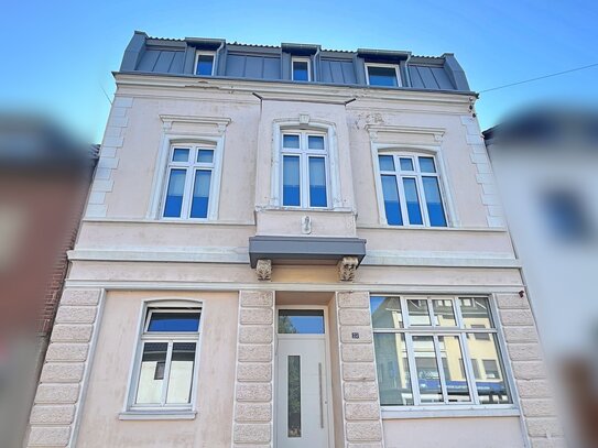 2 Zimmer-Wohnung 1.OG 75qm in saniertem Südstadt-Altbau