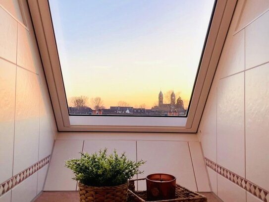 OHNE PROVISION - Helle Maisonettewohnung mit Panorama-Blick und Klimaanlage in Leverkusen-Hitdorf