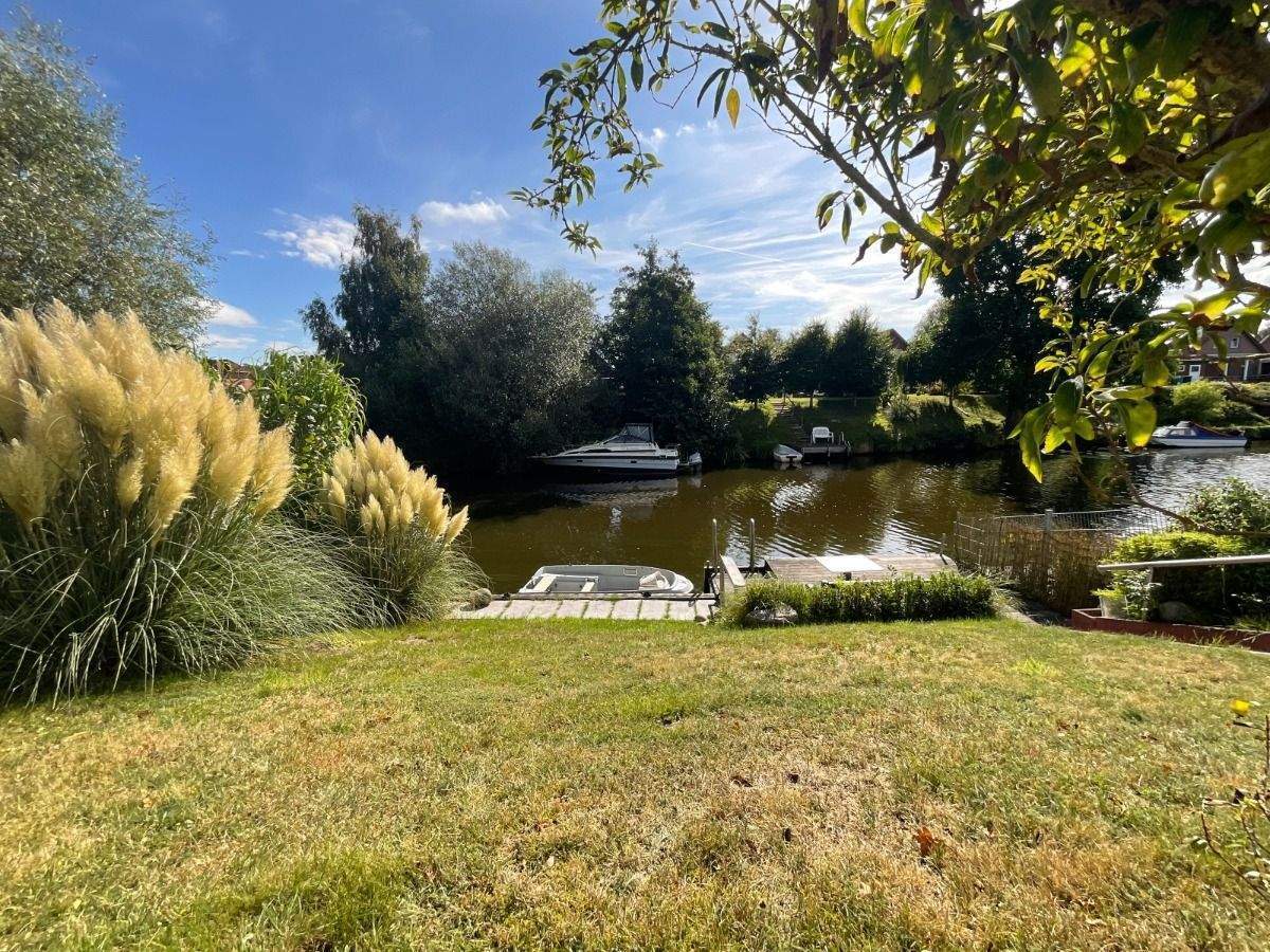 Real Estate Title Image Background