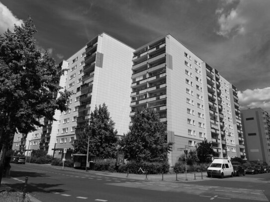 Vielversprechende Renovierungswohnung mit atemberaubendem Blick auf das Engelbecken!