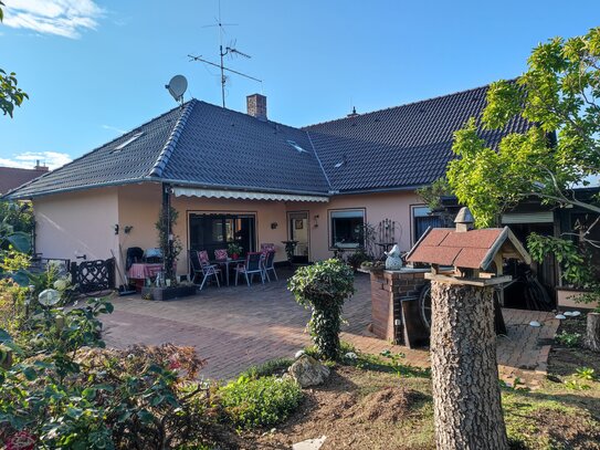 ""FÜR ZWEI FAMILIEN"" BUNGALOW !!! TOP GEPFLEGT !!!